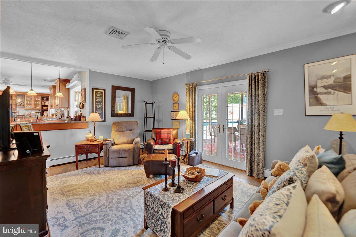 OAK WOOD EAST - Residential