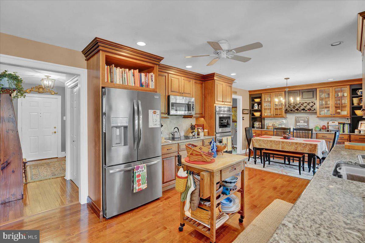 OAK WOOD EAST - Residential