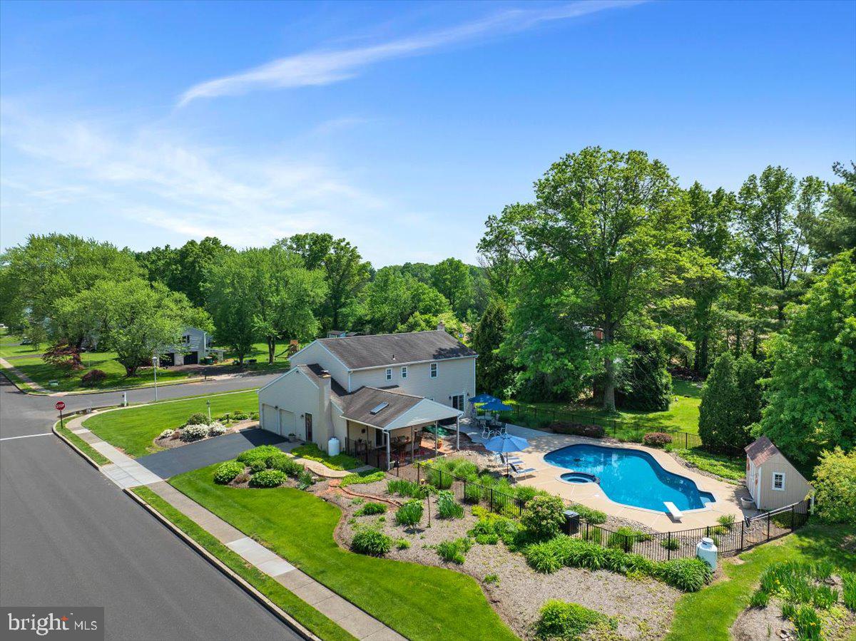 OAK WOOD EAST - Residential