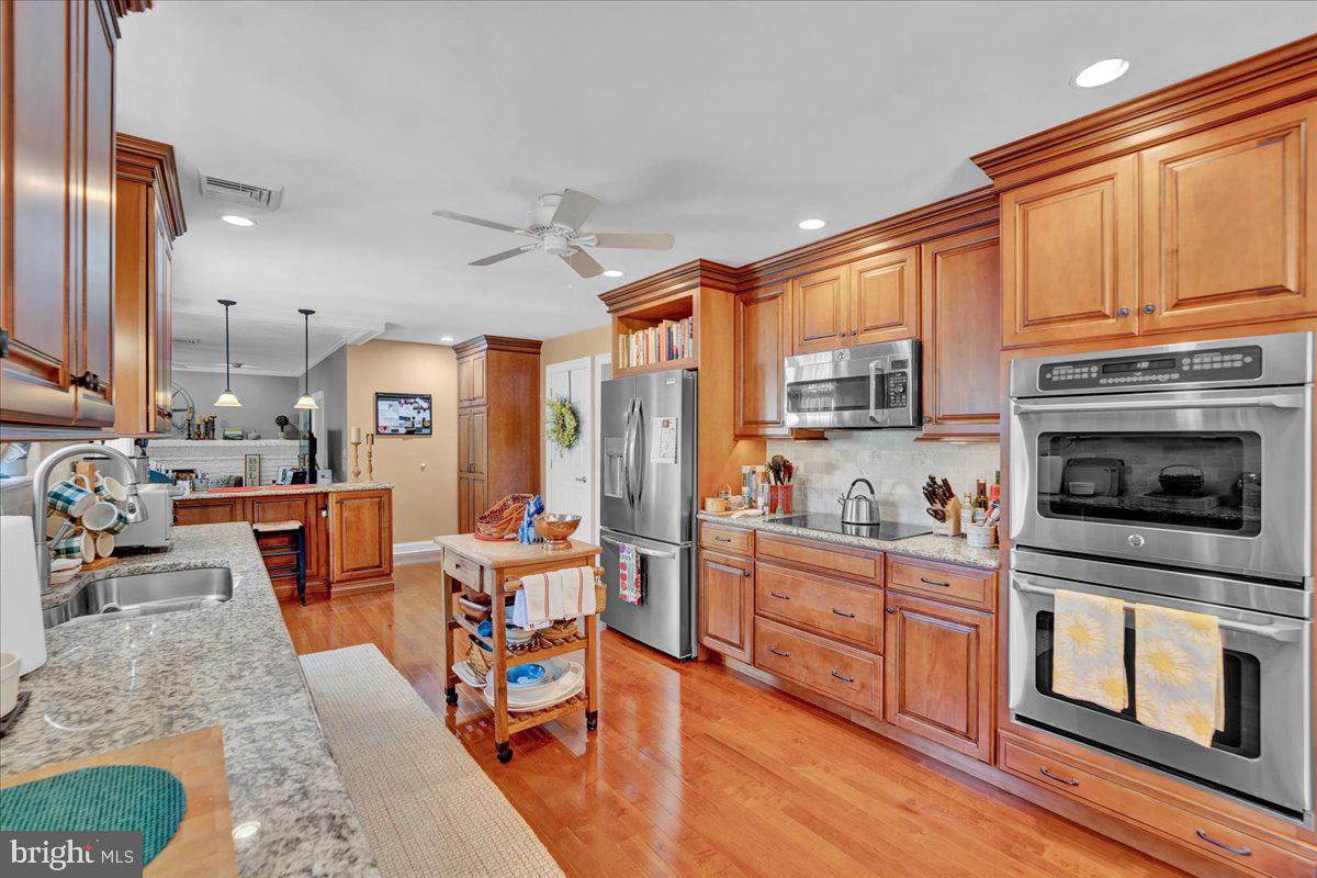 OAK WOOD EAST - Residential