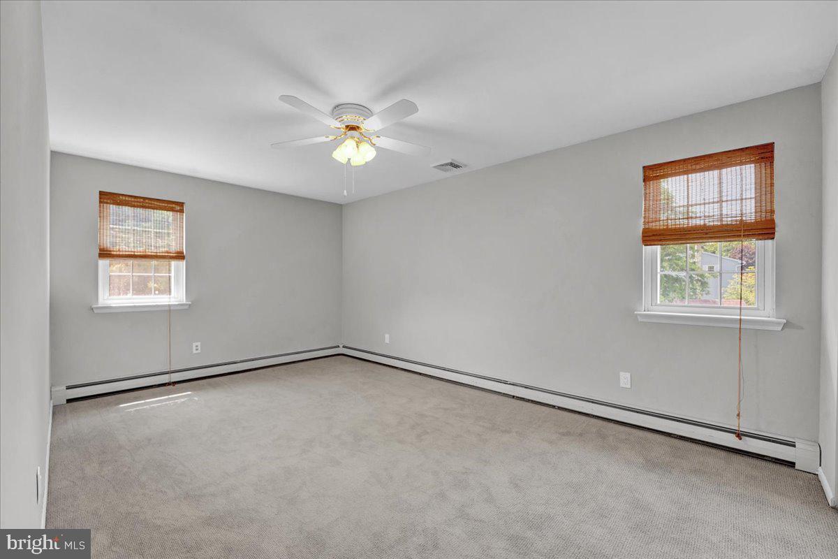 OAK WOOD EAST - Residential