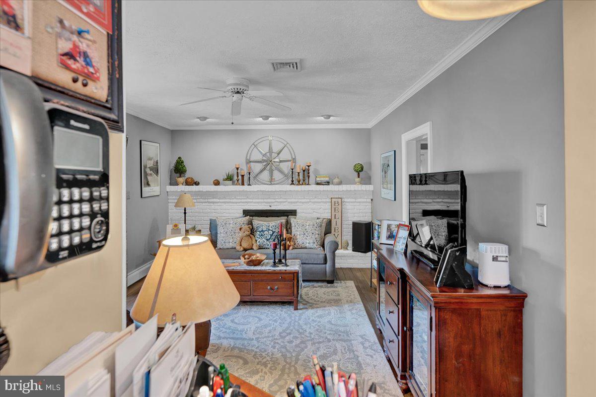 OAK WOOD EAST - Residential