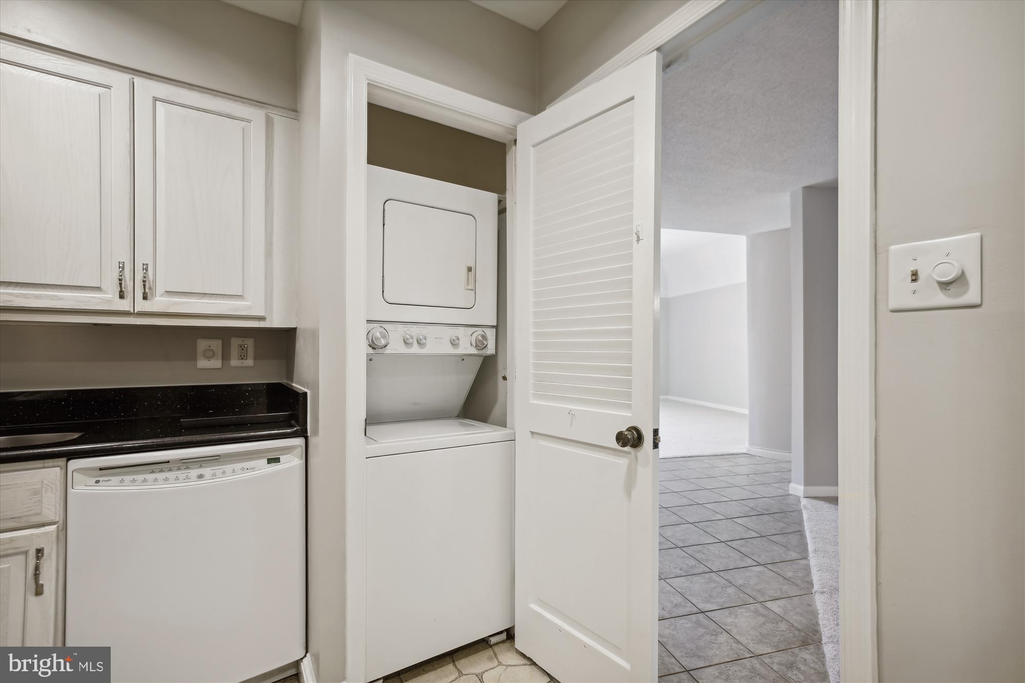 THE REPRESENTATIVE - Residential Lease