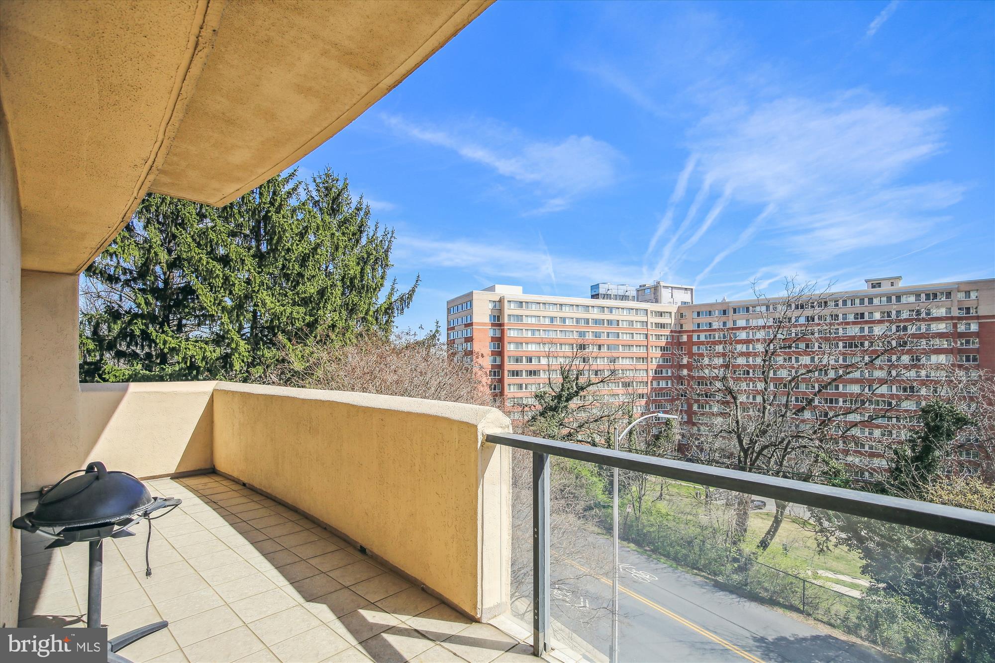 THE REPRESENTATIVE - Residential Lease