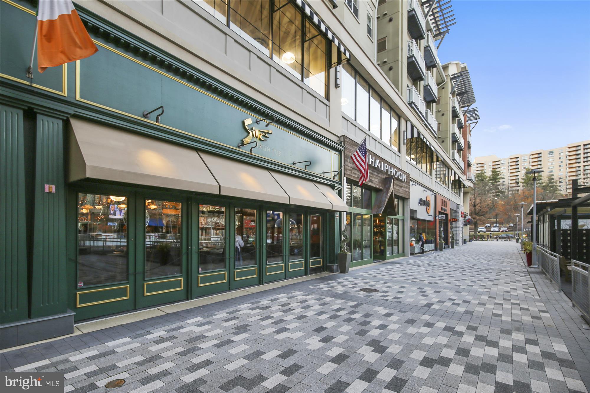 THE REPRESENTATIVE - Residential Lease