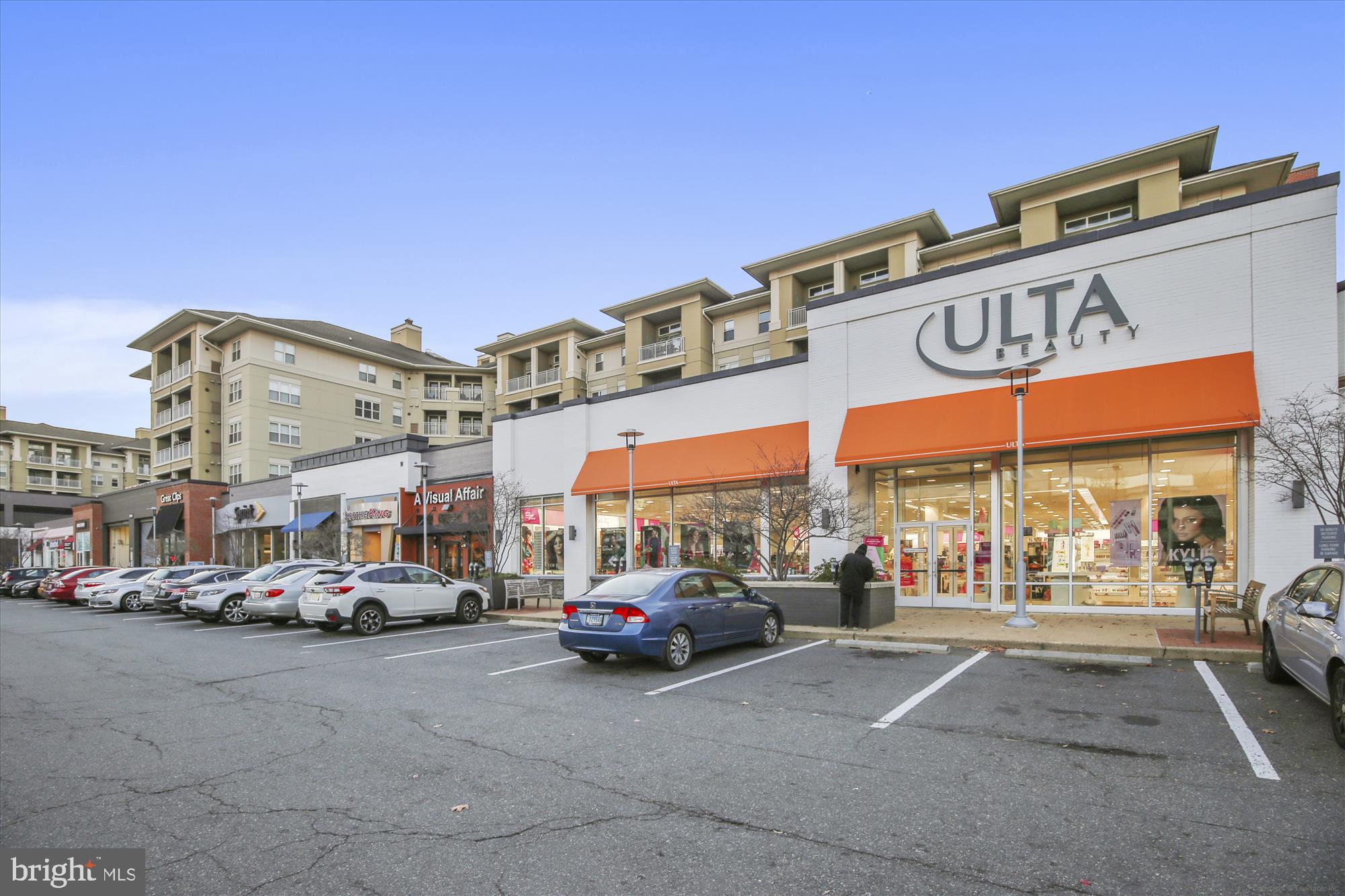 THE REPRESENTATIVE - Residential Lease