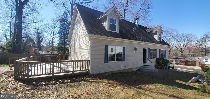 Considering back up offers. Large Cape Cod featuring 4 generous bedrooms (2 on main level), 2 full baths, spacious family room with stone front fireplace, large cook friendly kitchen with center isle. Larger than it appears with 2424 sft. Great starter home! Bring your paint brush and make it your own. Minutes from Quantico, shopping, schools, and commuter options.