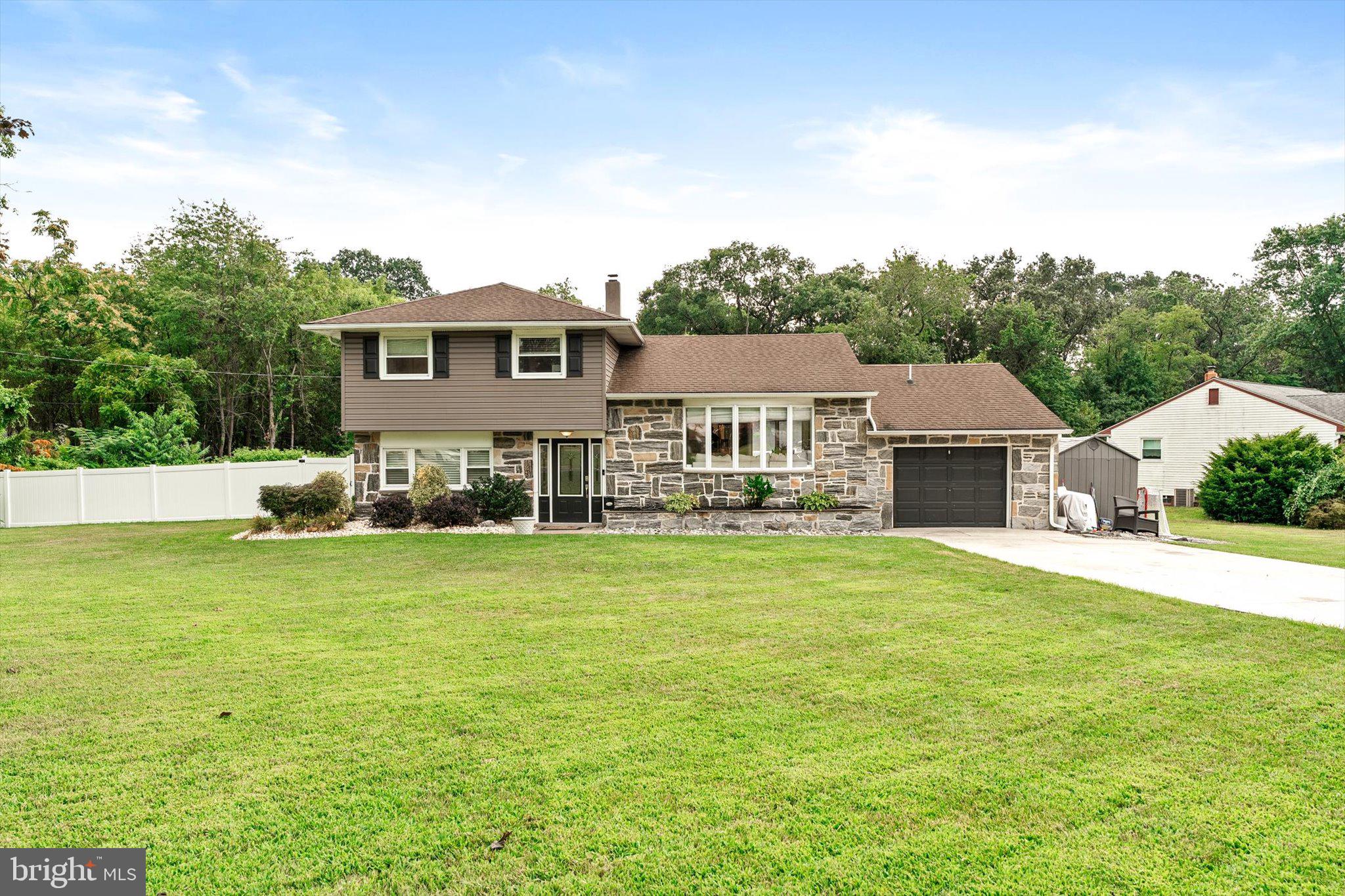 230 STEPHEN DRIVE