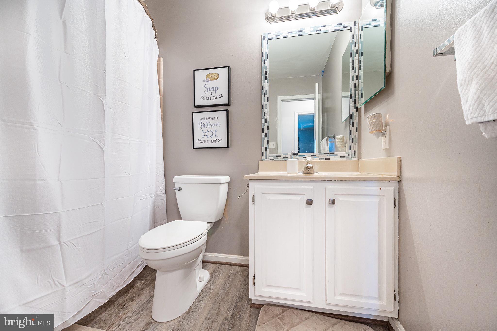 LAKE WILDERNESS - Residential