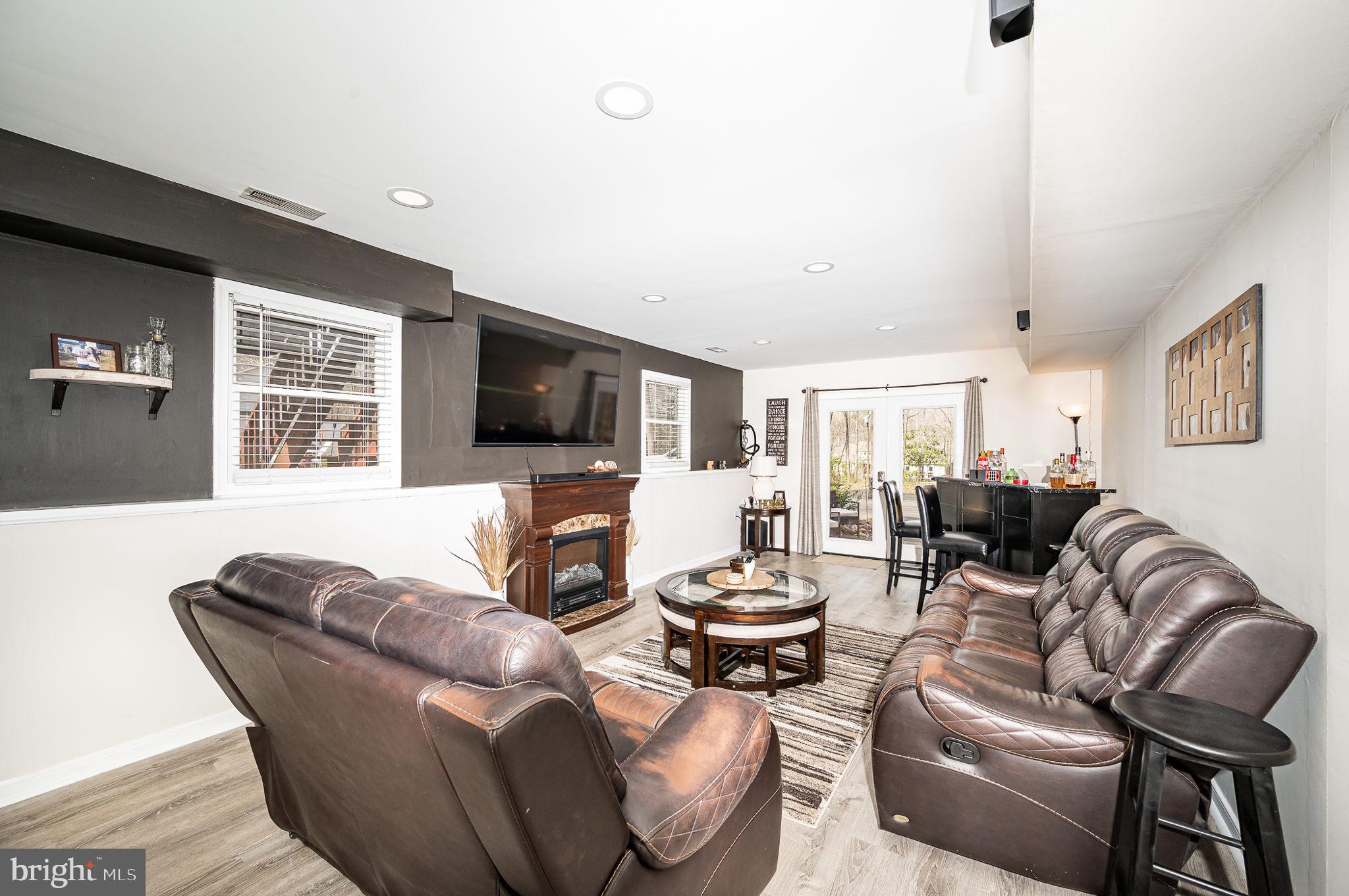 LAKE WILDERNESS - Residential