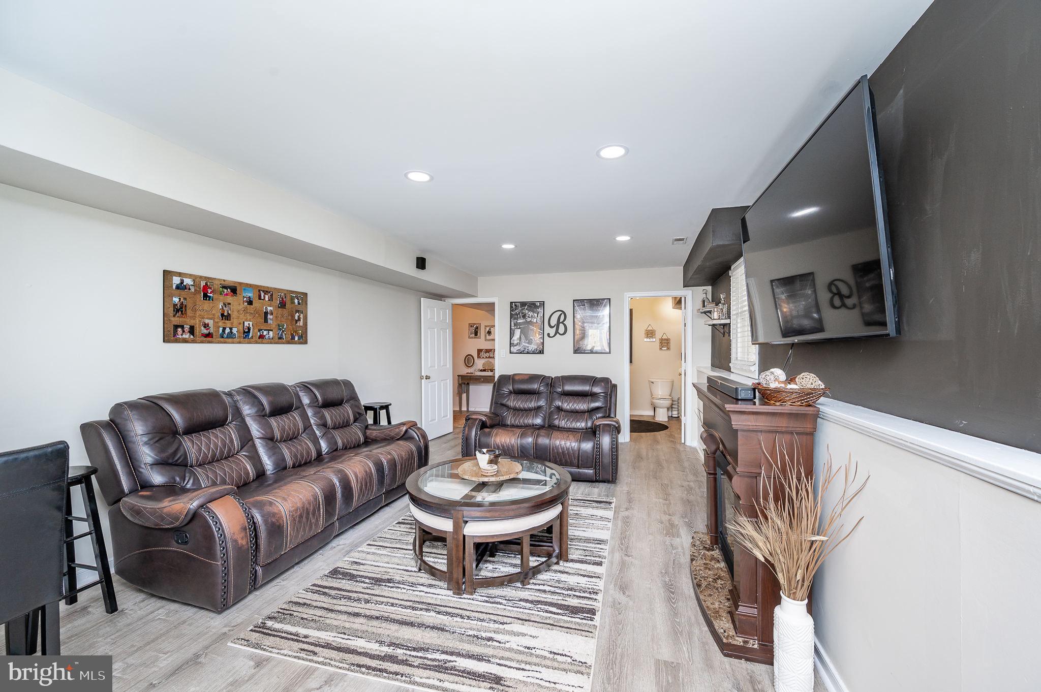 LAKE WILDERNESS - Residential