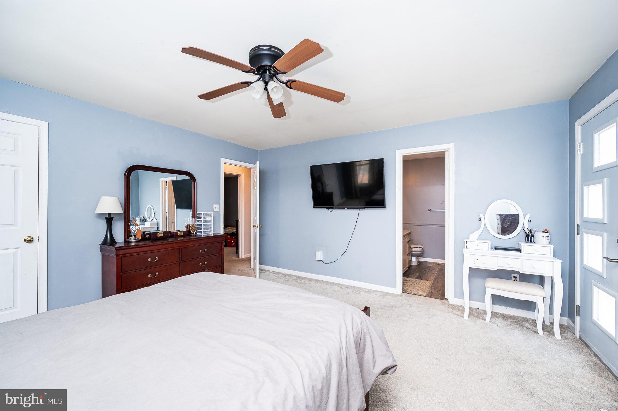 LAKE WILDERNESS - Residential