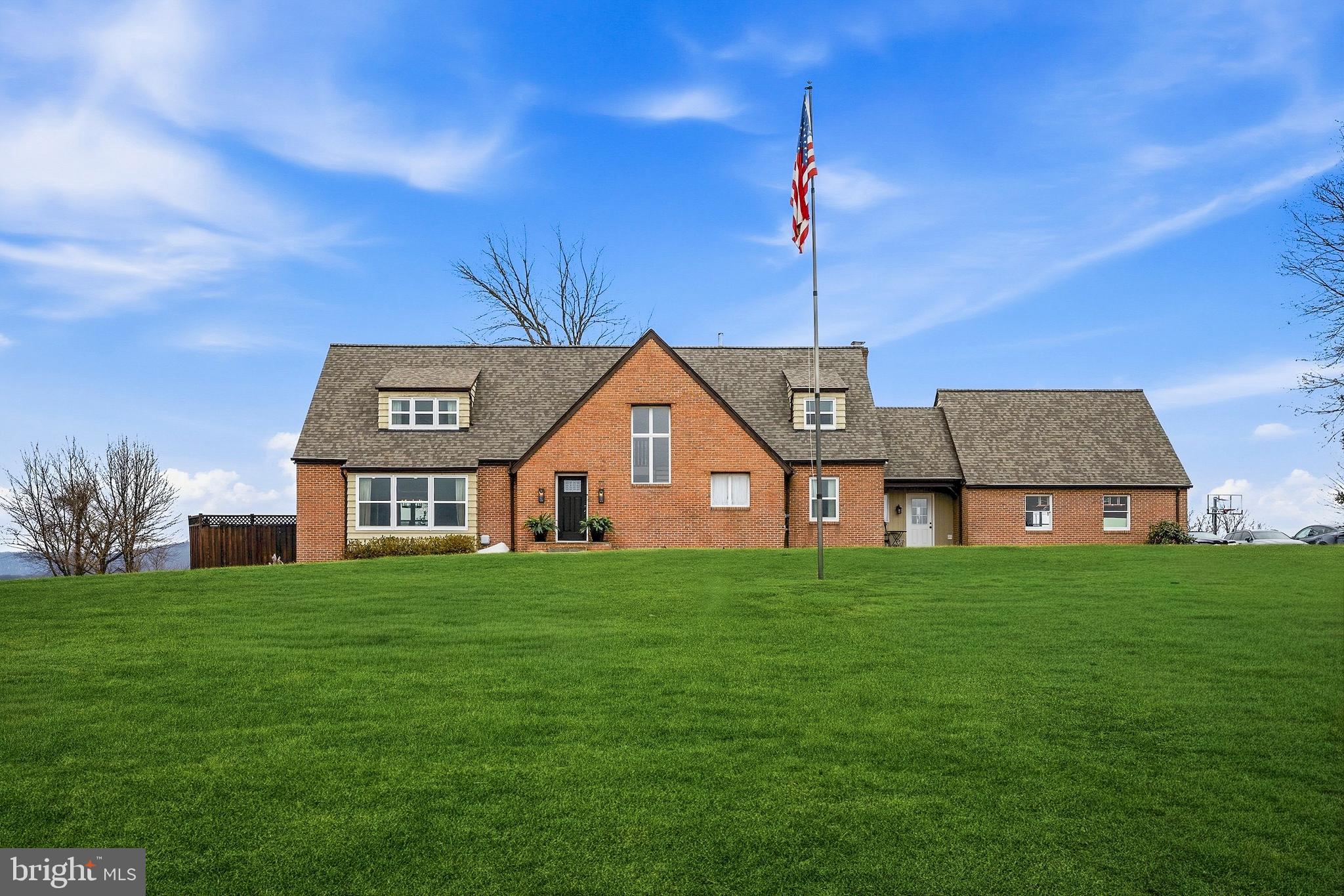 MIDDLETOWN VIEWS - Residential