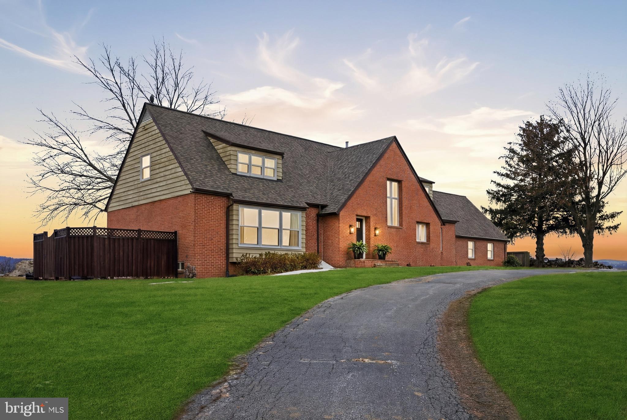 MIDDLETOWN VIEWS - Residential