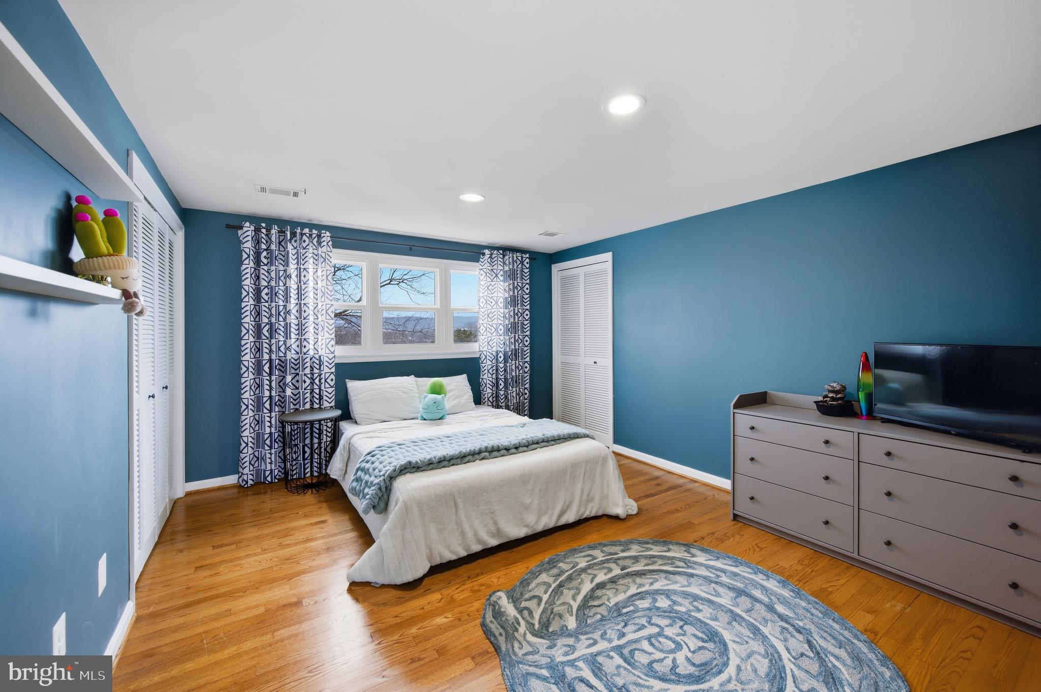 MIDDLETOWN VIEWS - Residential