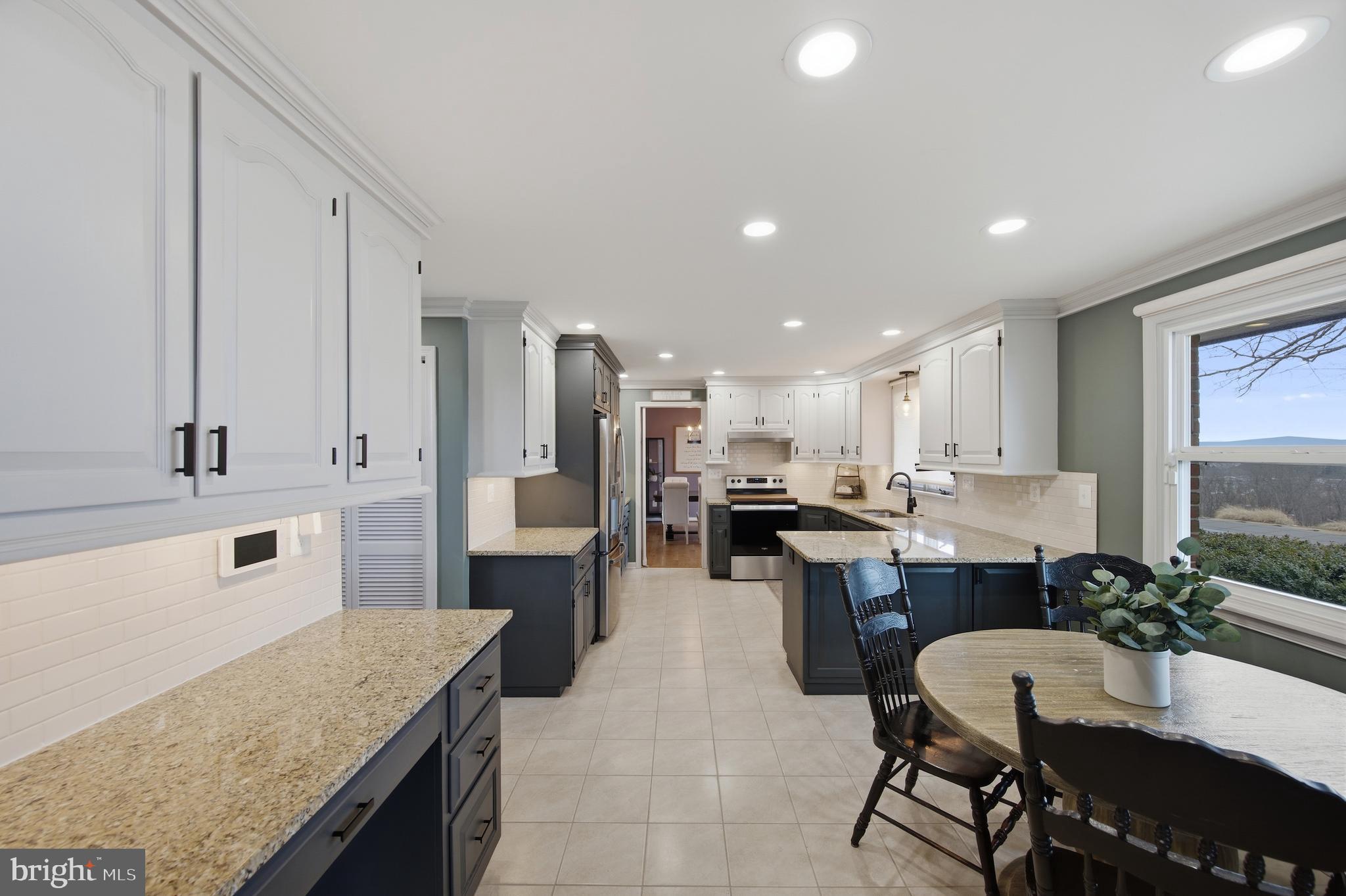 MIDDLETOWN VIEWS - Residential