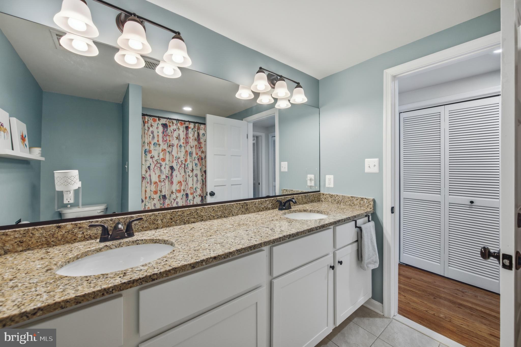 MIDDLETOWN VIEWS - Residential