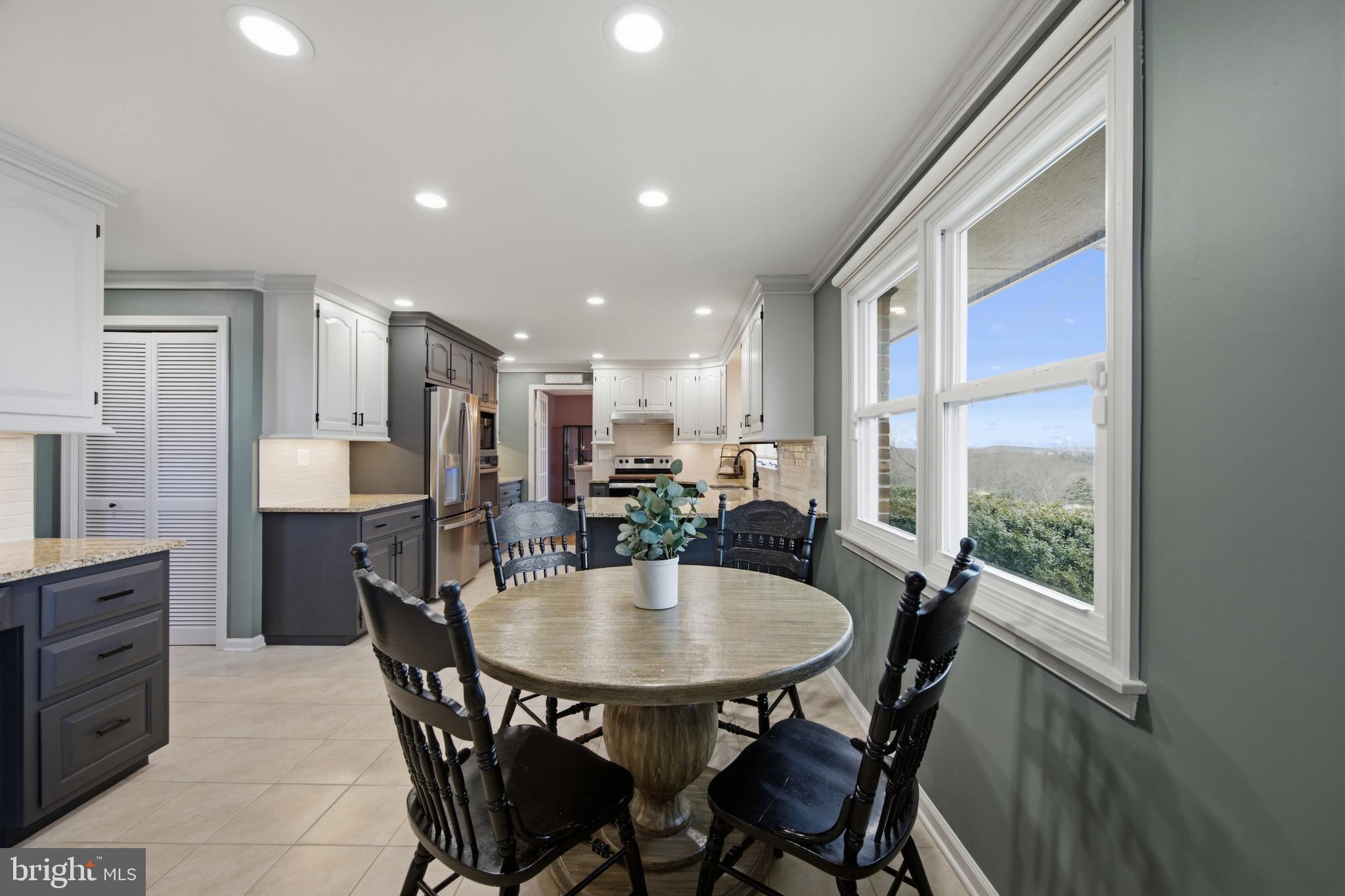 MIDDLETOWN VIEWS - Residential