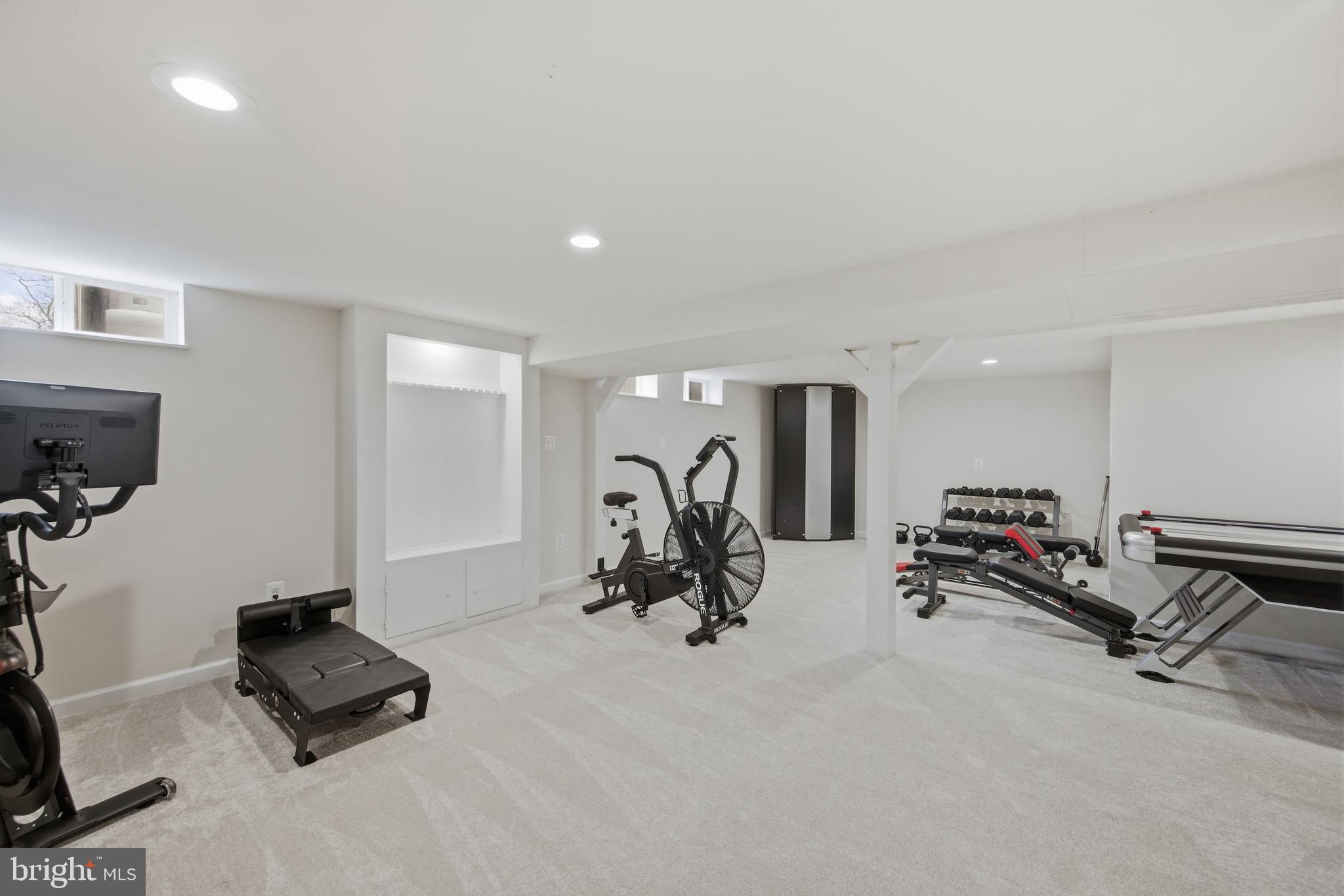 MIDDLETOWN VIEWS - Residential