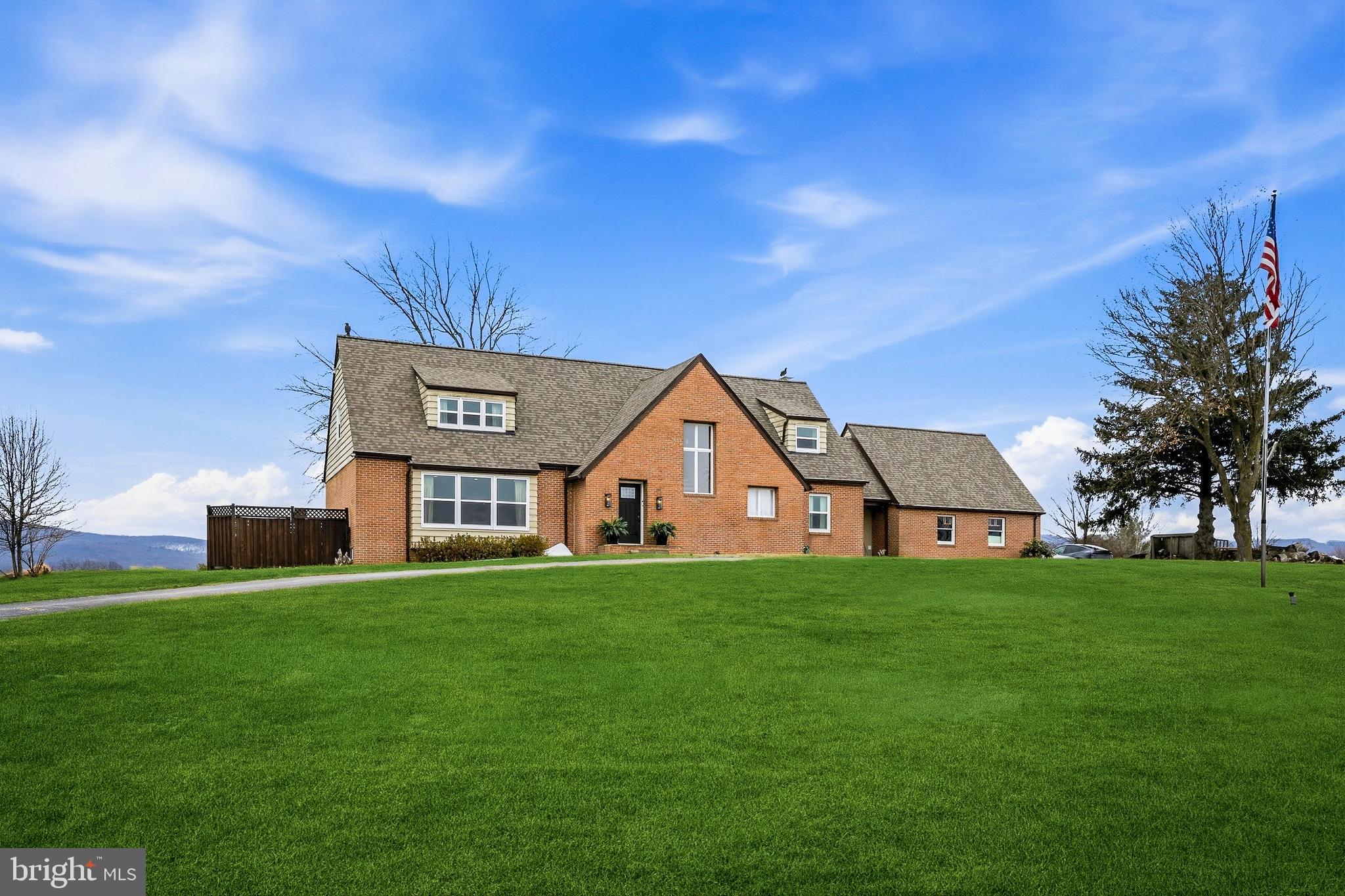 MIDDLETOWN VIEWS - Residential