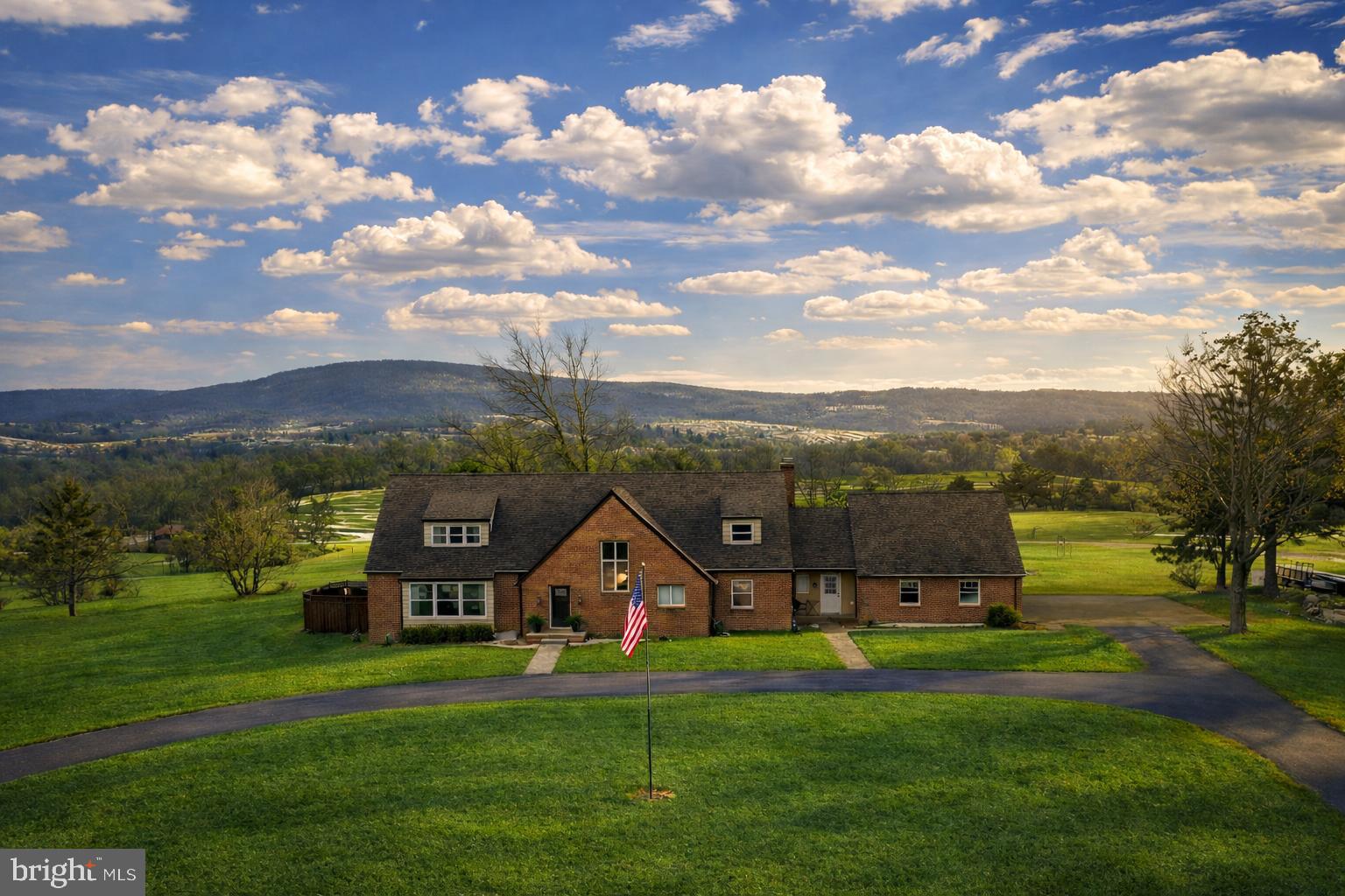 MIDDLETOWN VIEWS - Residential
