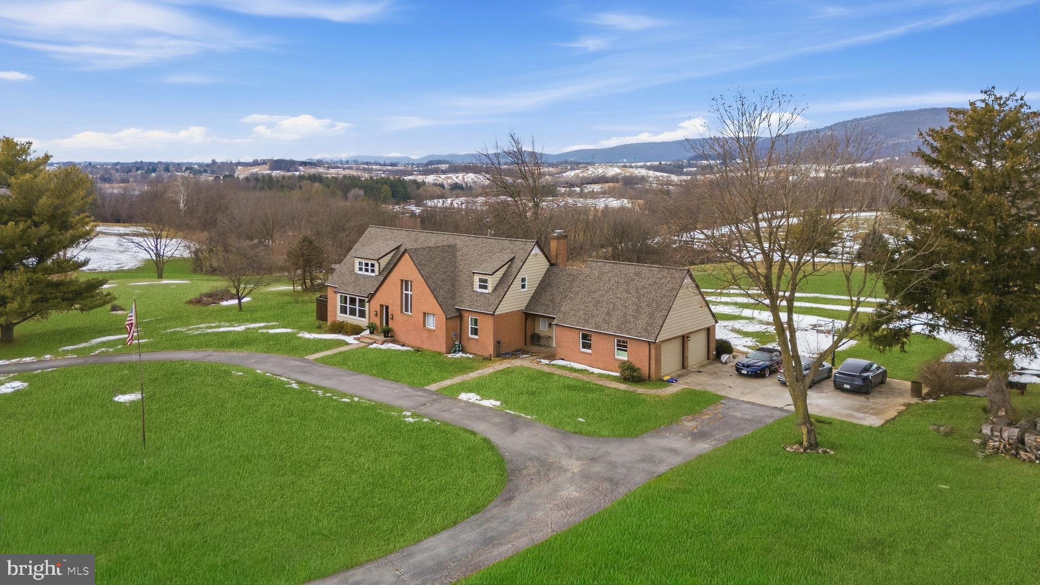 MIDDLETOWN VIEWS - Residential