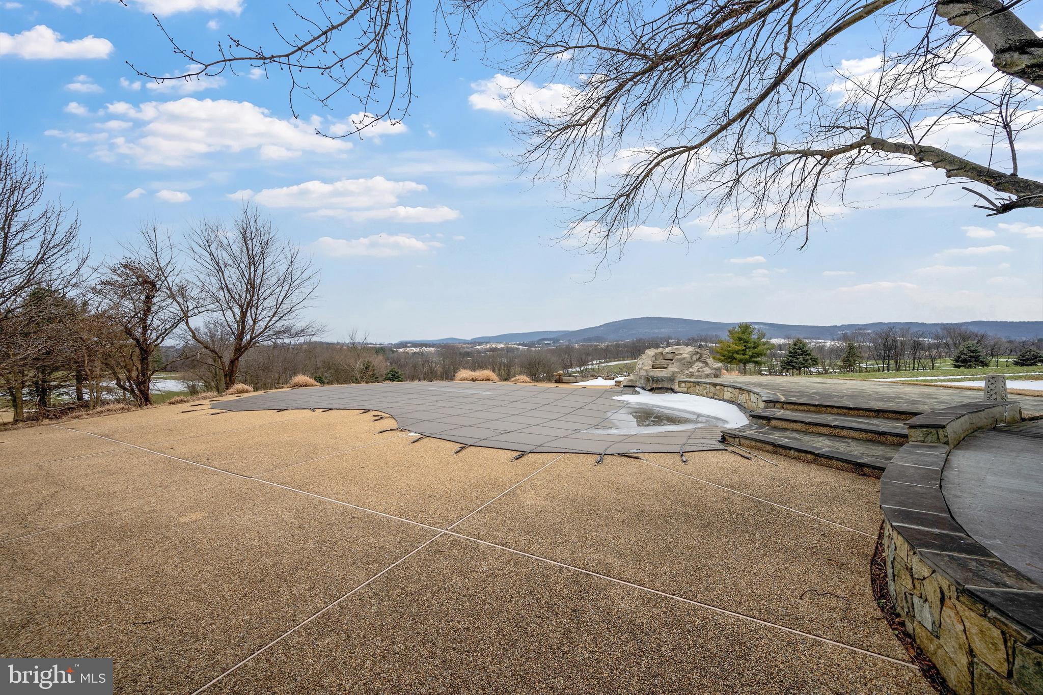 MIDDLETOWN VIEWS - Residential