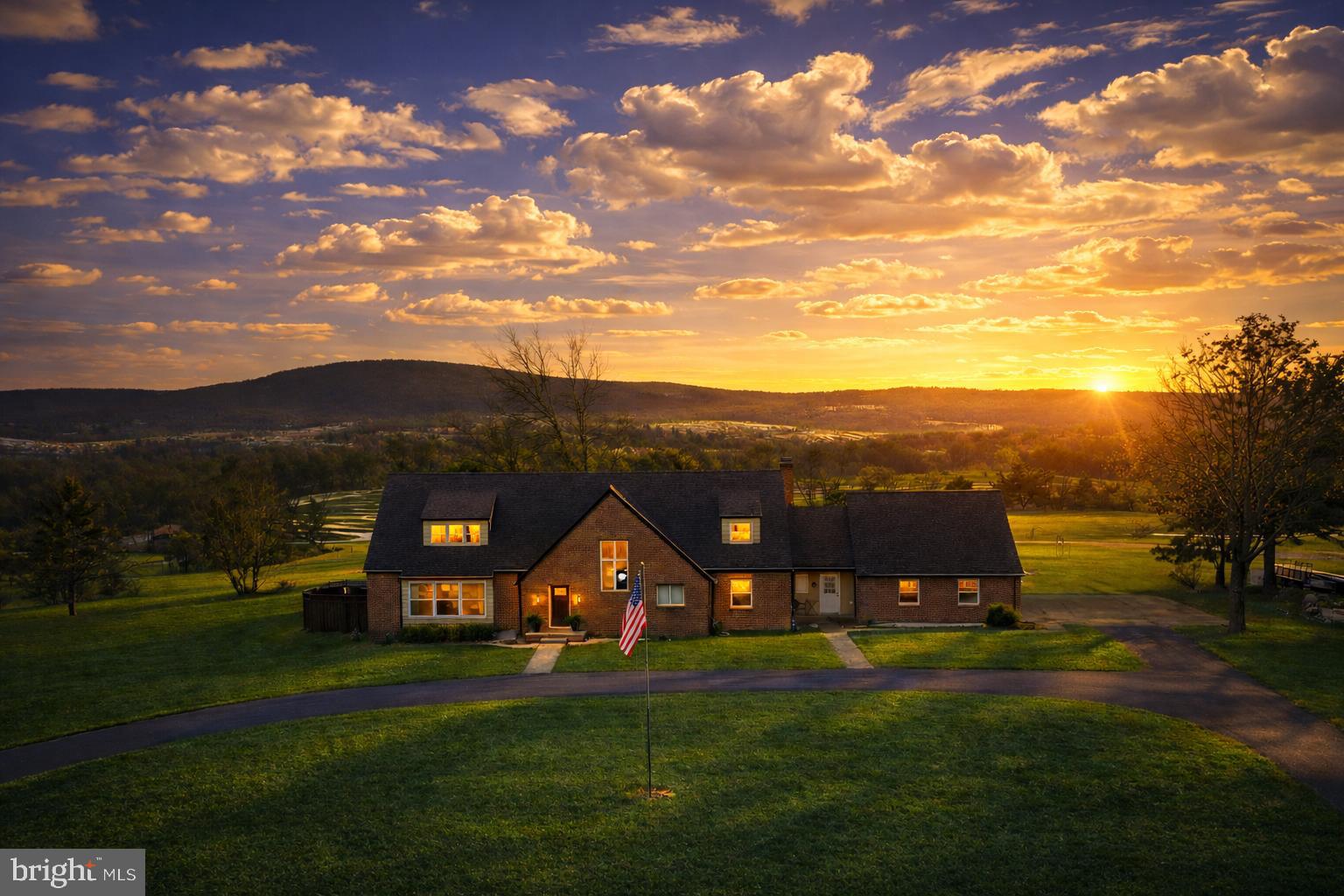 MIDDLETOWN VIEWS - Residential