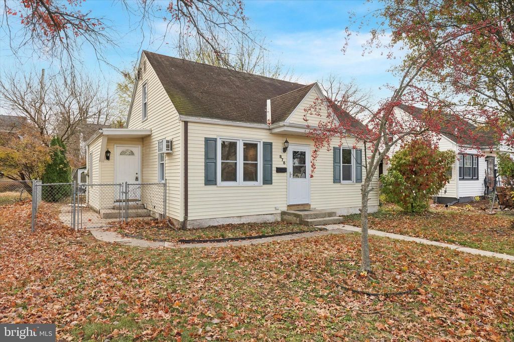Photo of 878 Warren Street, POTTSTOWN, PA 19464 (MLS # PAMC2161504)