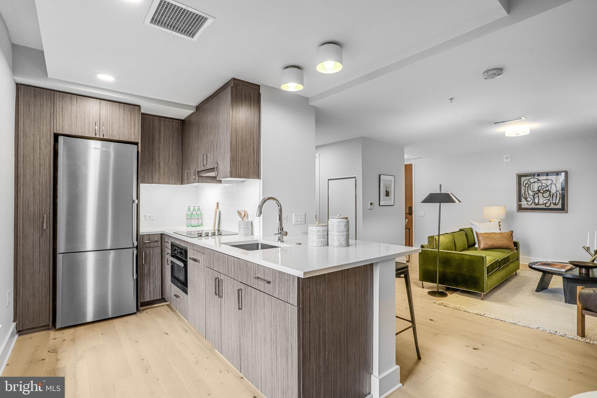 1211 VAN STREET SE 501