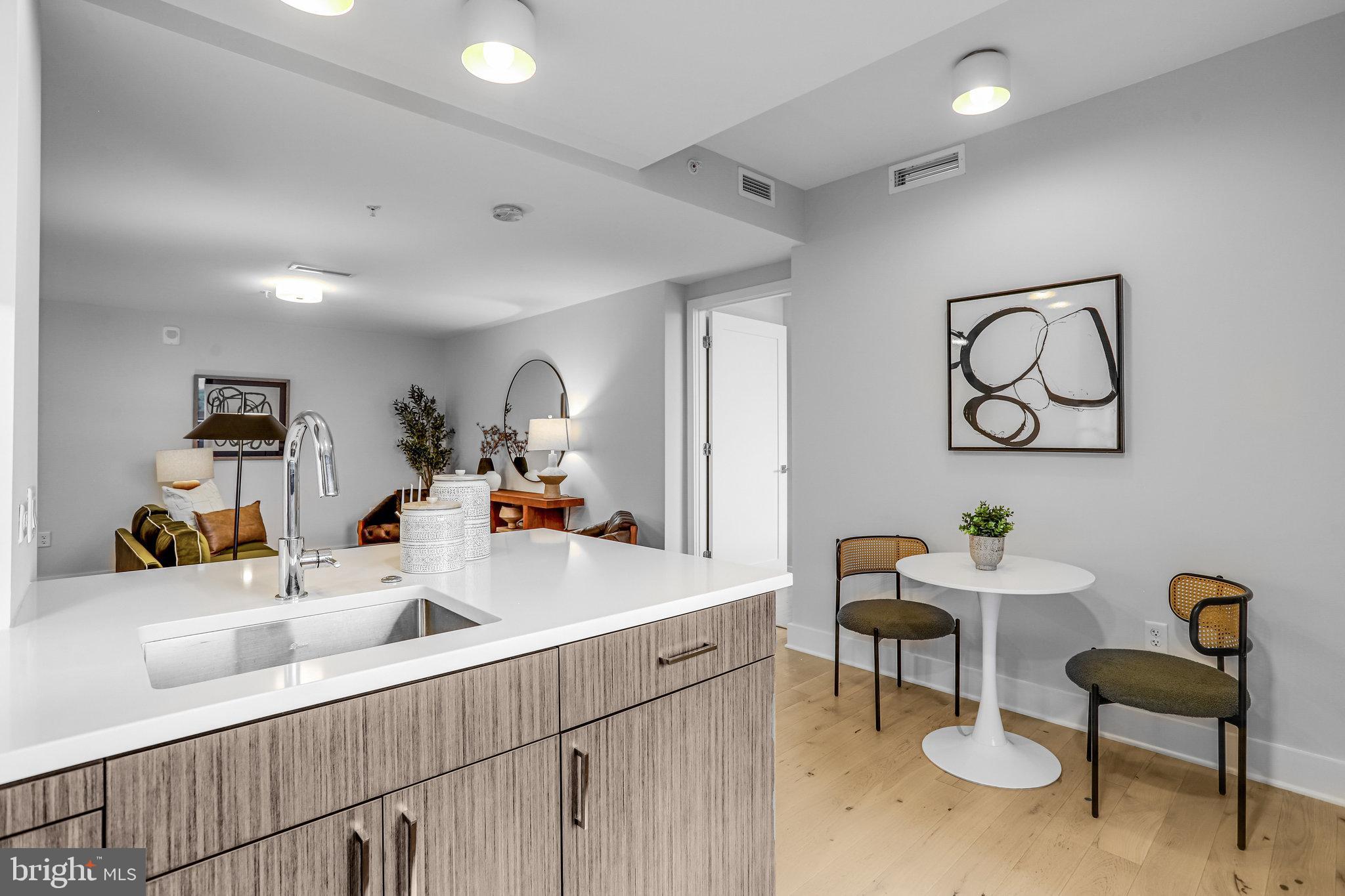 1211 VAN STREET SE 501