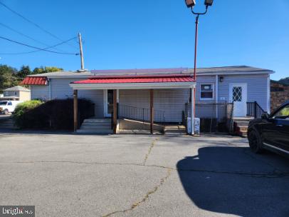 Photo 1 of 8 — 433 S MINERAL STREET, KEYSER, WV 26726