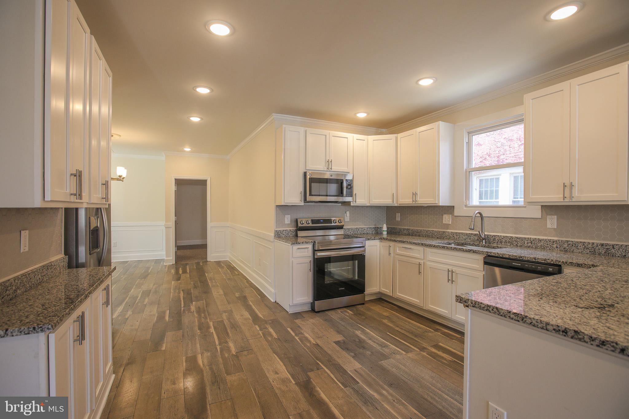 611 PARKWYRTH AVENUE