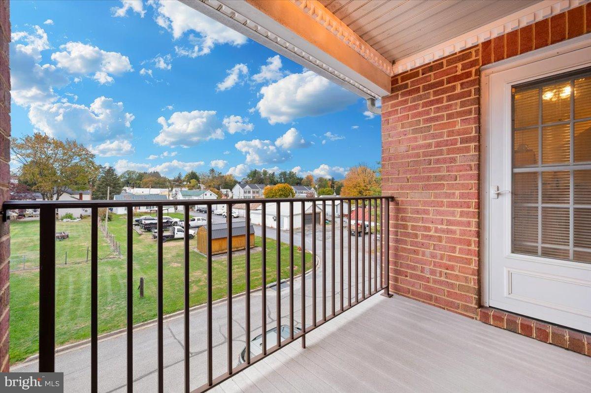 ROSEWOOD - Residential