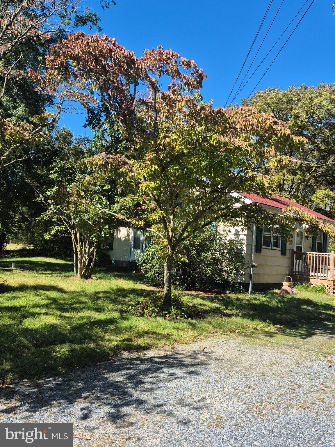 28 SCHOOLHOUSE LANE