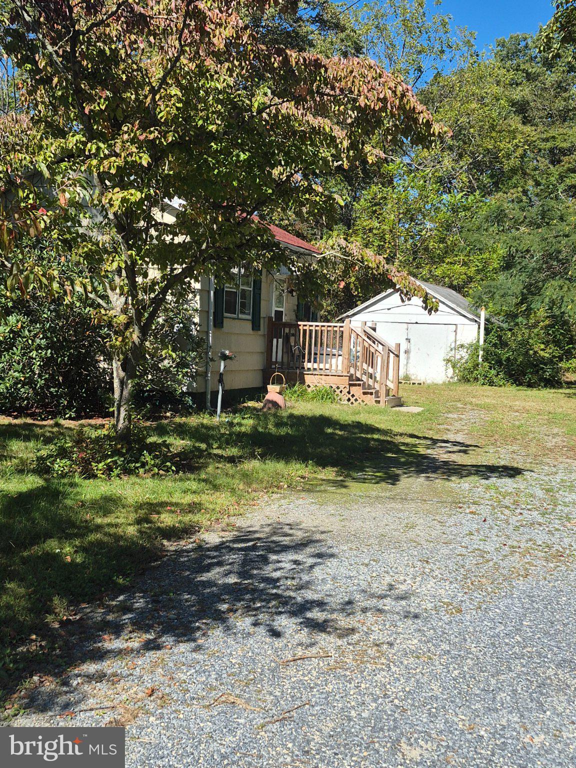 28 SCHOOLHOUSE LANE