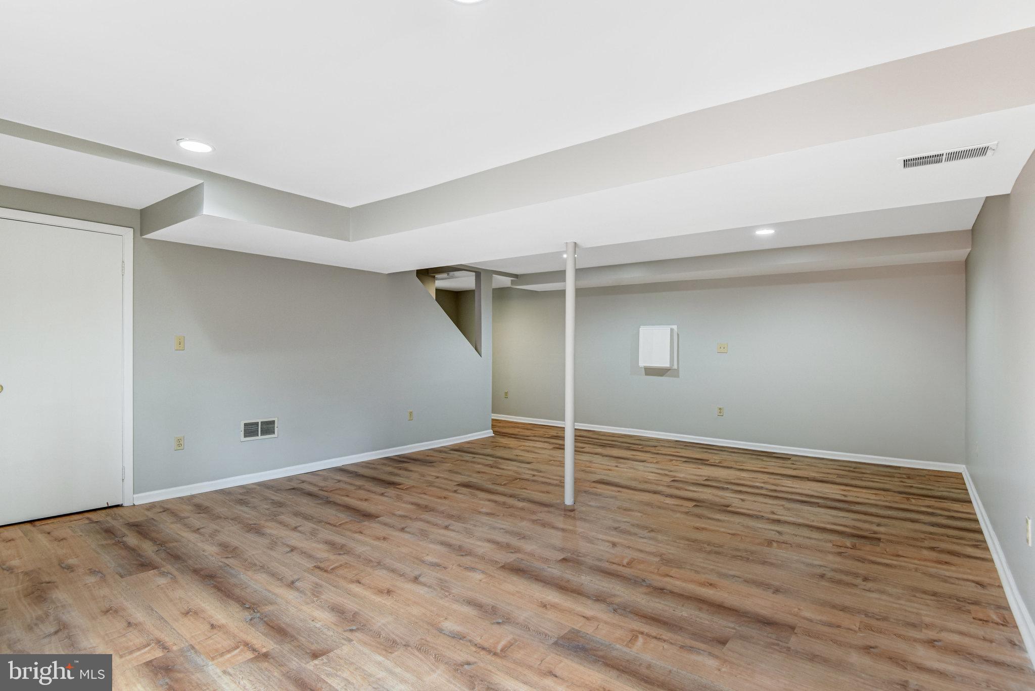 BURKE CENTRE CONSERVANCY - Residential Lease