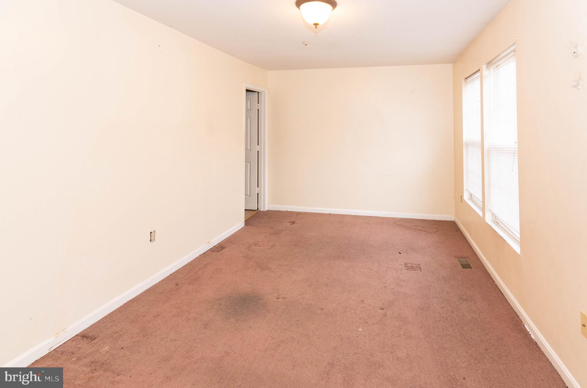 PENNSYLVANIA OAKS - Residential