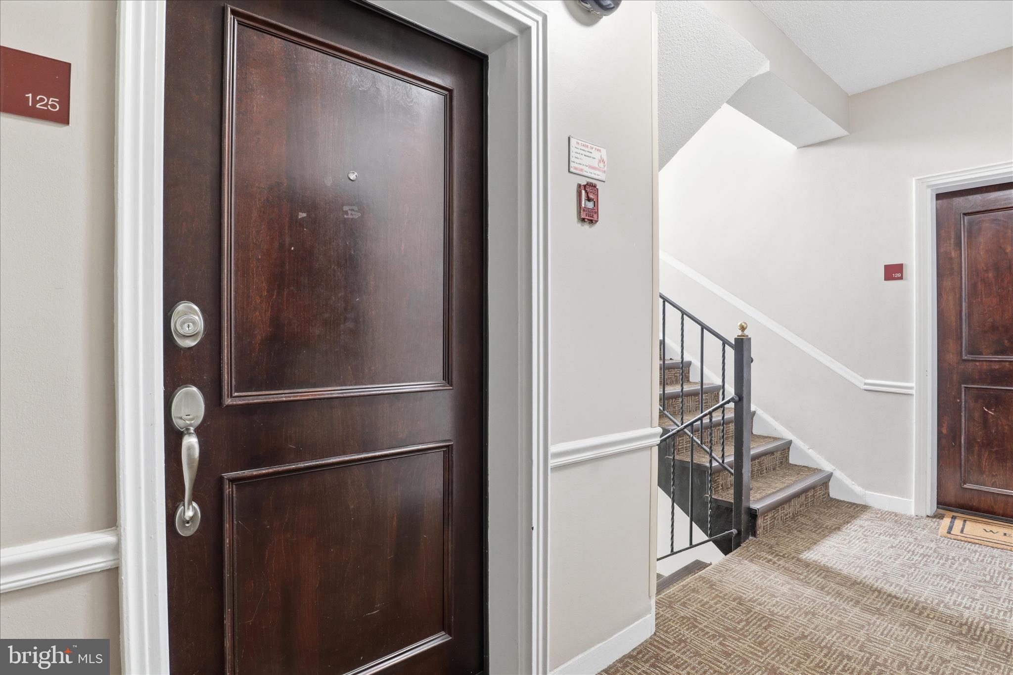 820-B S WASHINGTON STREET 125