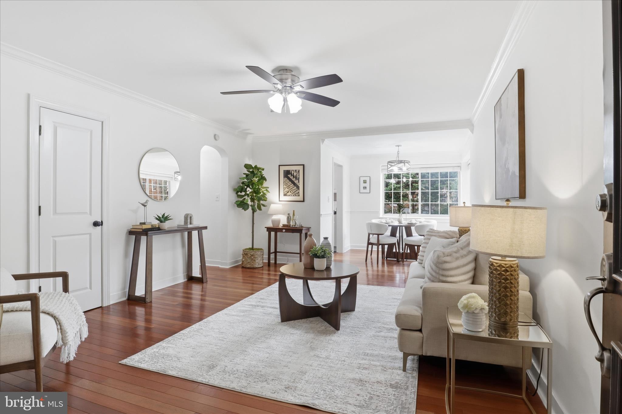 820-B S WASHINGTON STREET 125