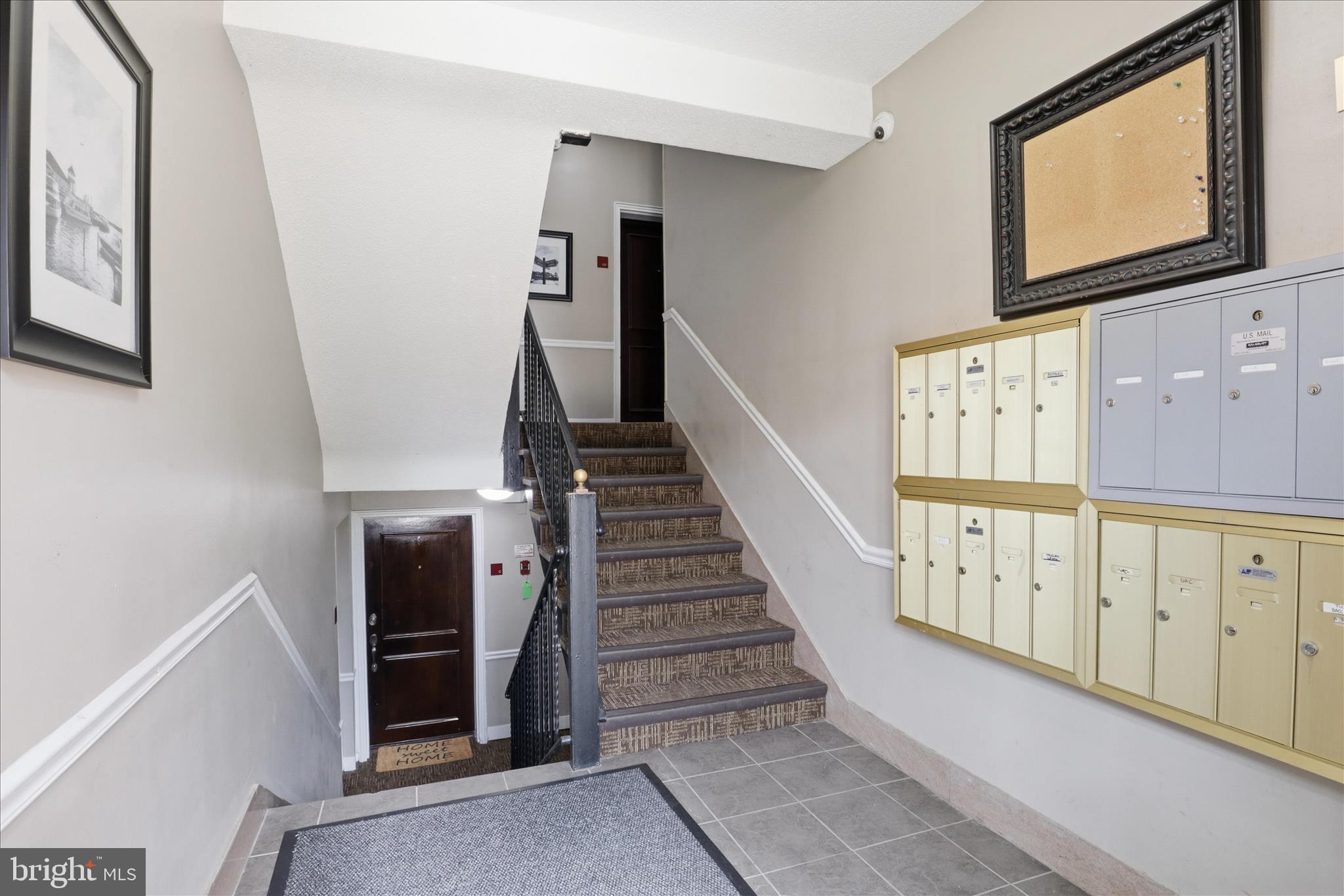 820-B S WASHINGTON STREET 125