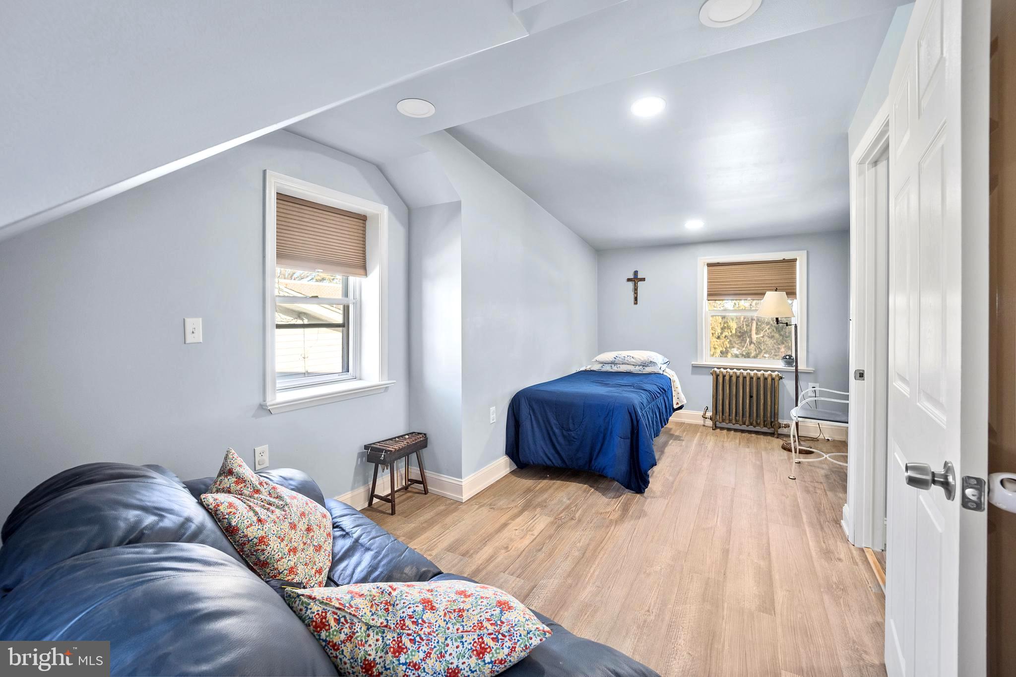 RHAWNHURST - Residential