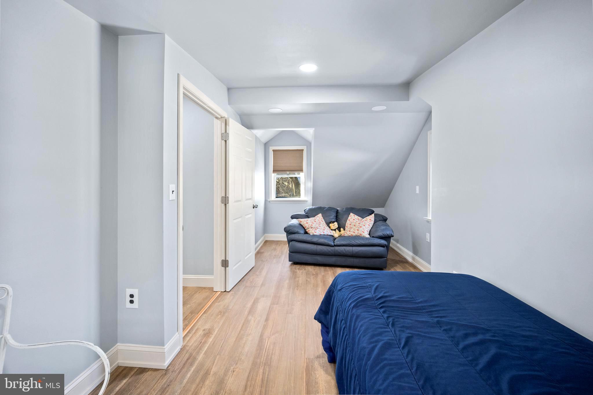 RHAWNHURST - Residential