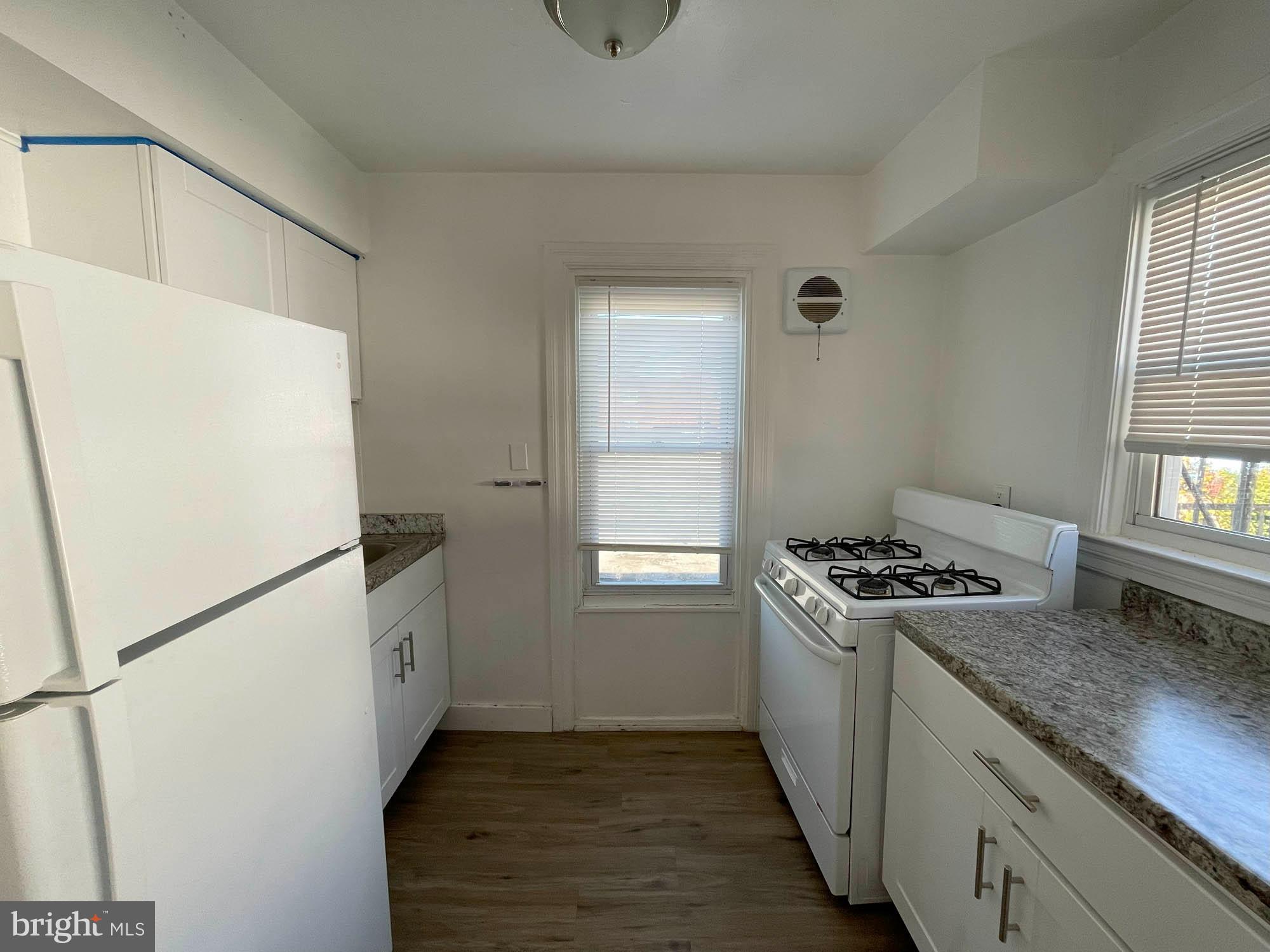 ARBUTUS - Commercial Sale