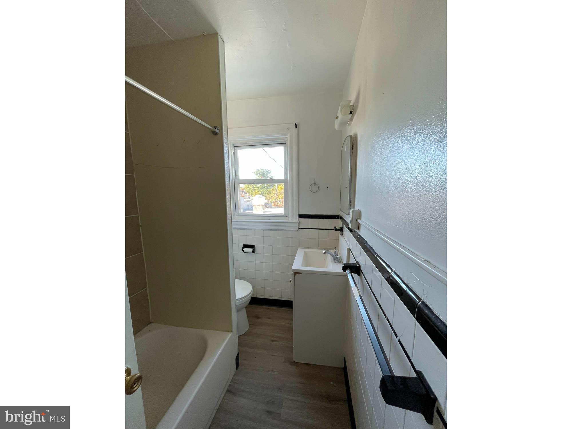 ARBUTUS - Commercial Sale