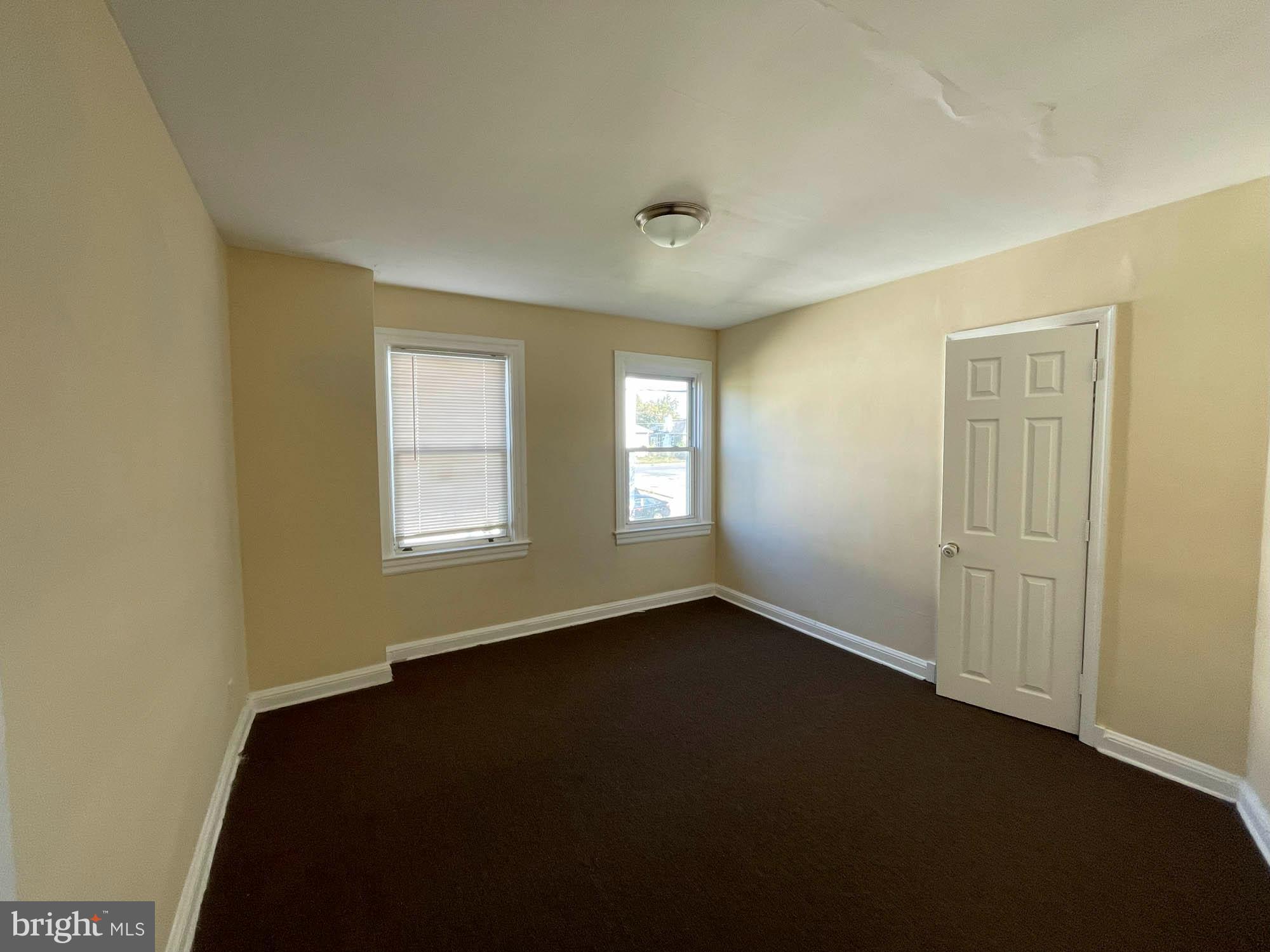 ARBUTUS - Commercial Sale