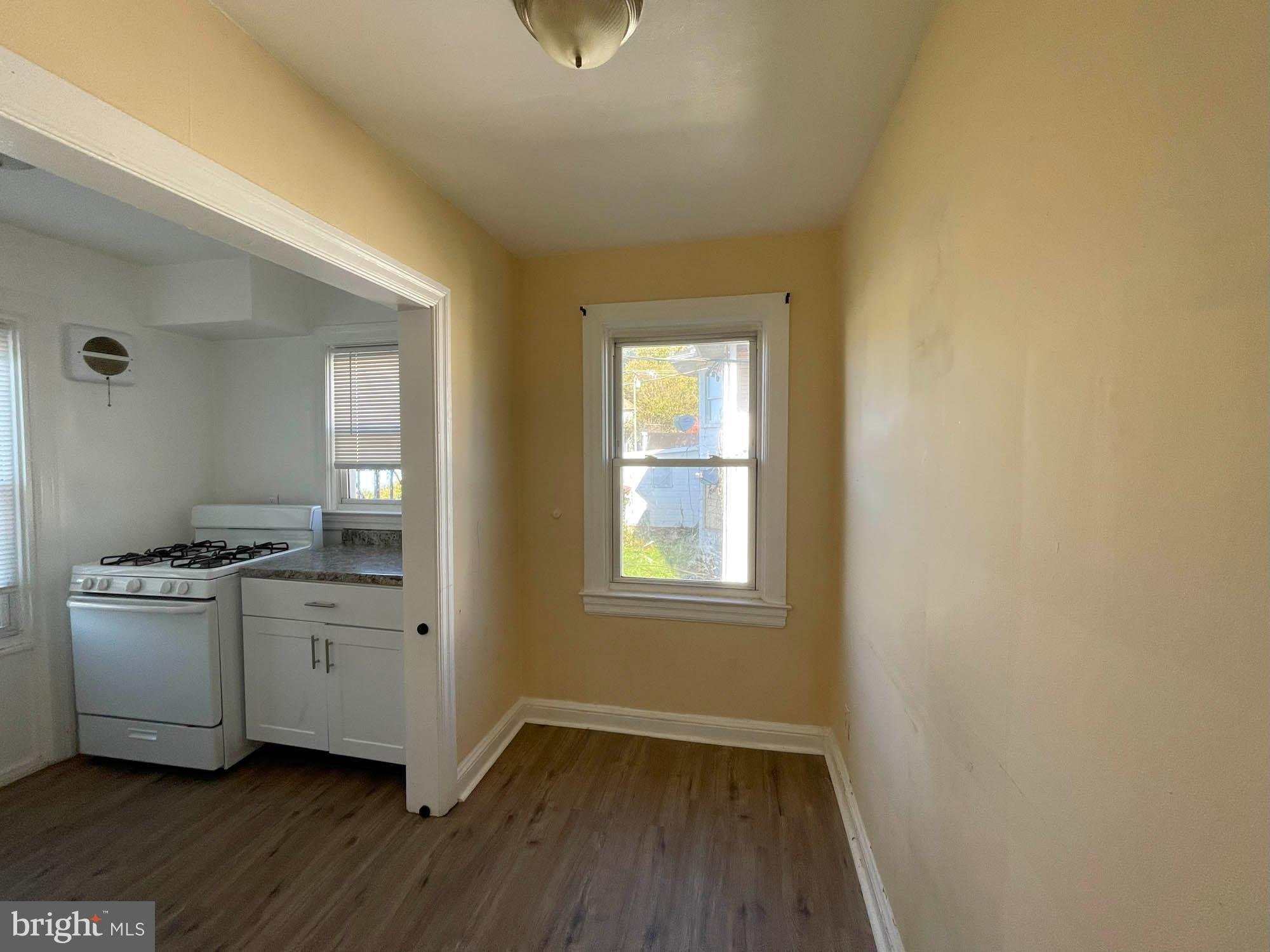 ARBUTUS - Commercial Sale