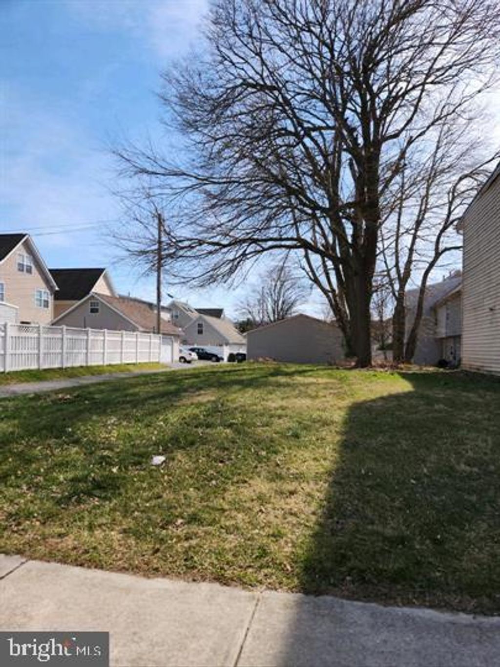 Photo of 329 Kelker Street, HARRISBURG, PA 17102 (MLS # PADA2052942)