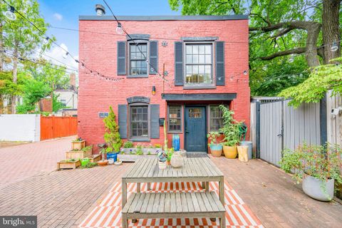 1 DERBY LANE SE WASHINGTON DC 20003