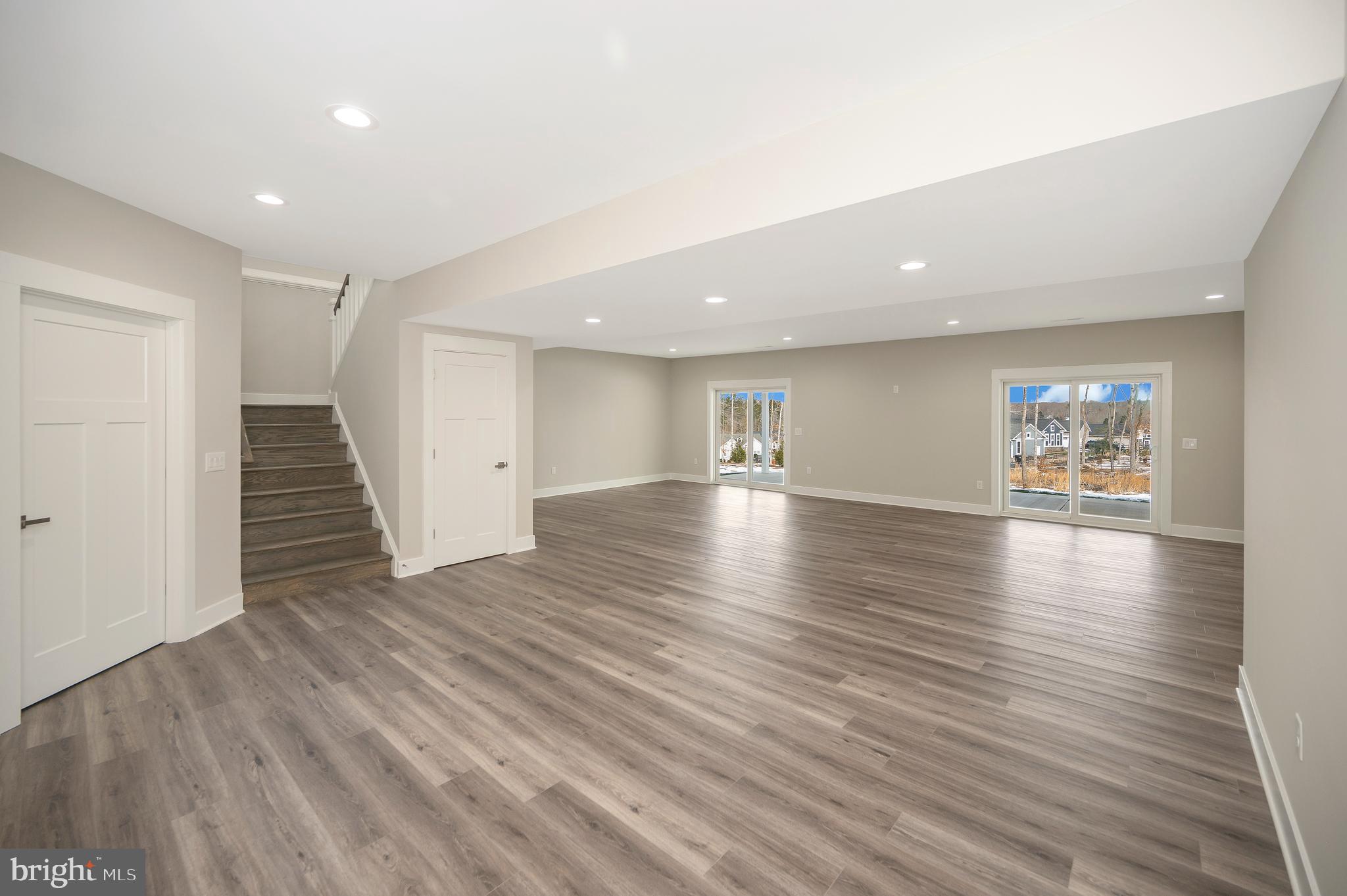 SUNSET COVE - Residential